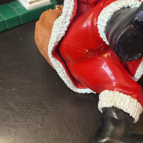 Clothtique Santa by Possible Dreams 1997 Down The Chimney...